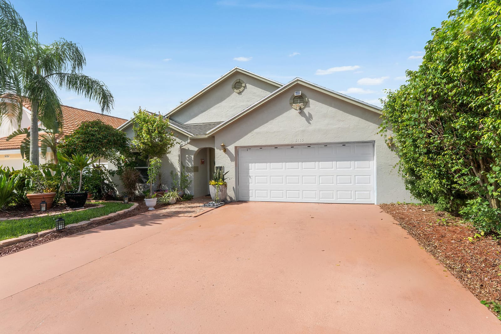 5115 Foxhall Drive S — photo 2