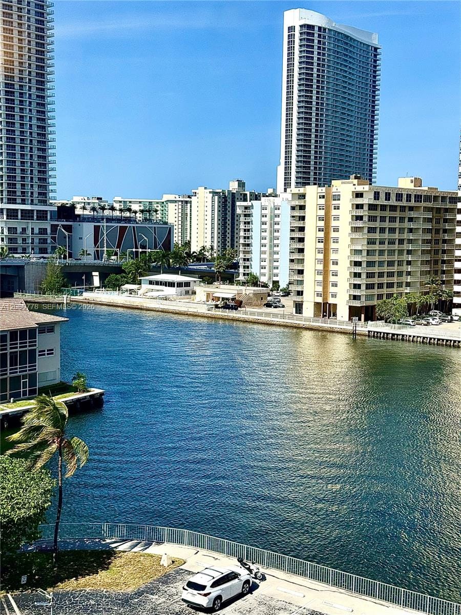 100 Golden Isles Drive 806 — photo 4