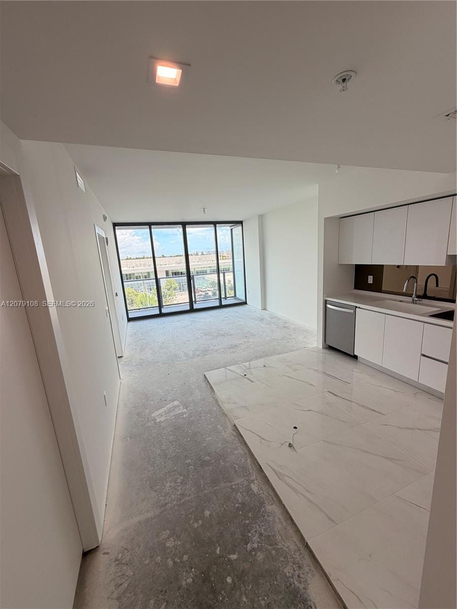 1170 E Hallandale Beach 403 — photo 4
