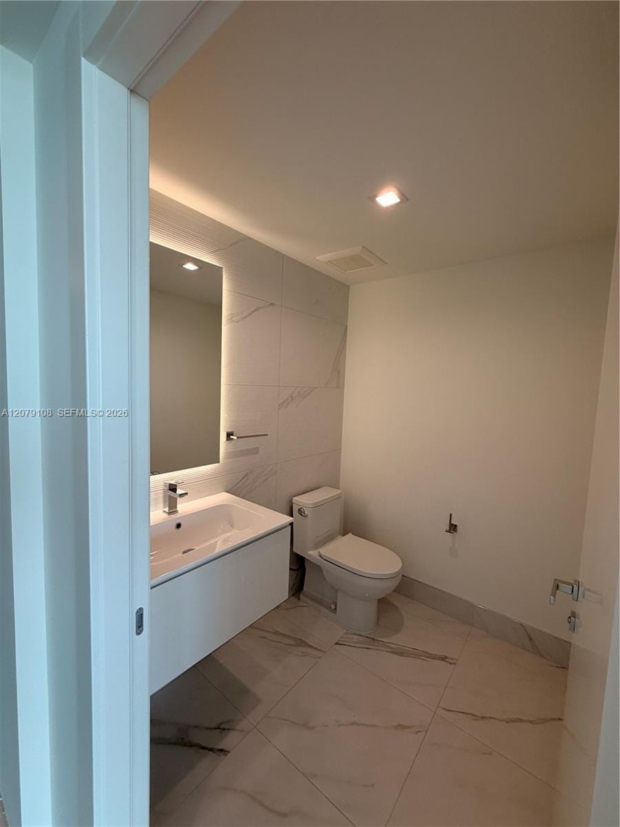 1170 E Hallandale Beach 403 — photo 5