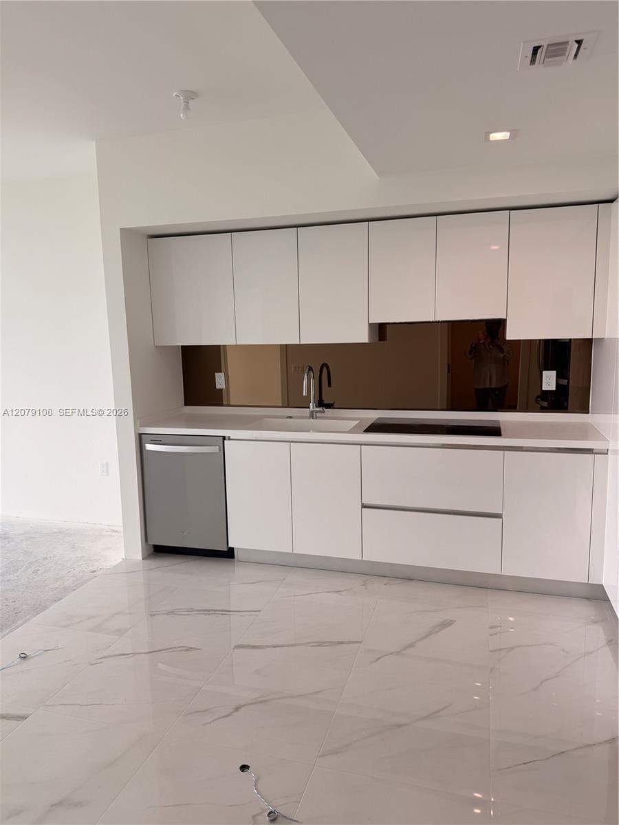 1170 E Hallandale Beach 403 — photo 8