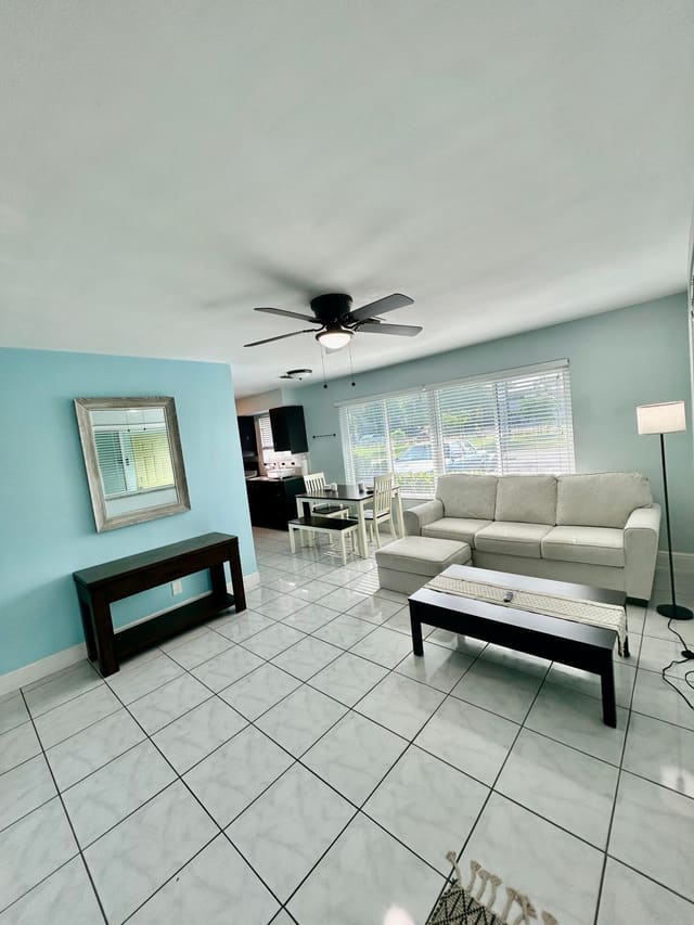 4421 POINCIANA Street 1, Lauderdale-By-The-Sea, FL 33308