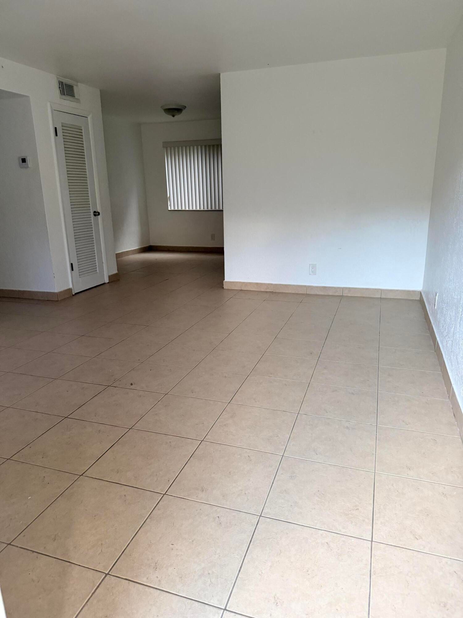 5271 SW 90th Way 4 — photo 2