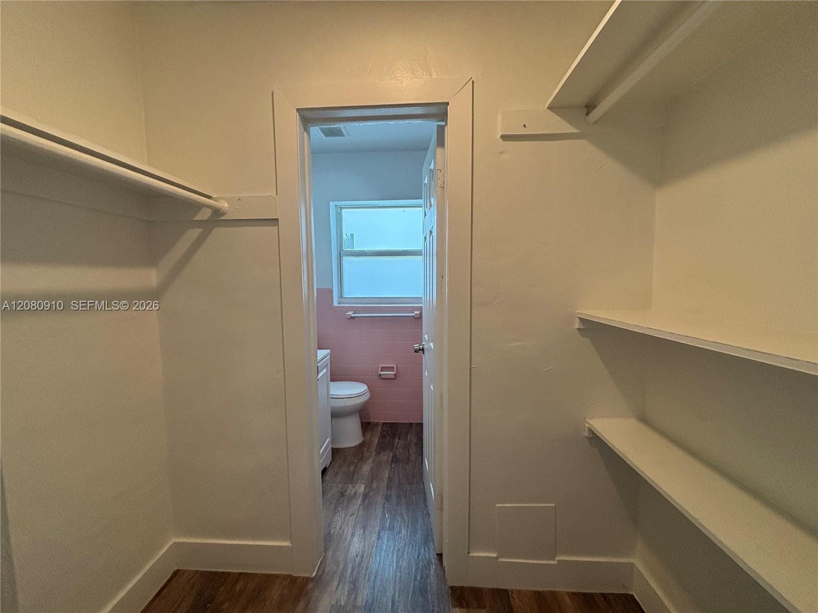 1821 Thomas Street 6 — photo 5