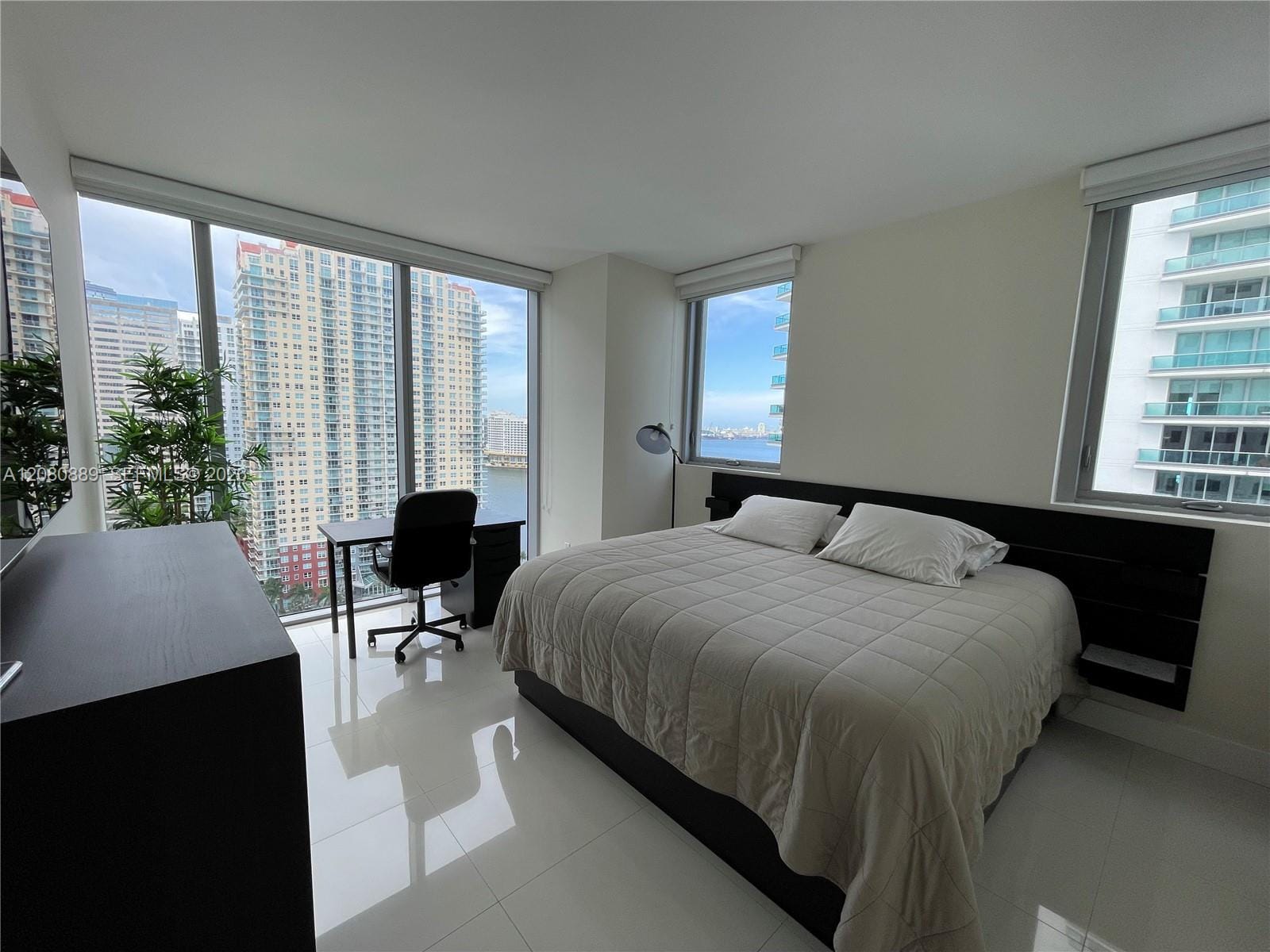 1300 Brickell Bay Drive 2010, Miami, FL 33131 photo 13