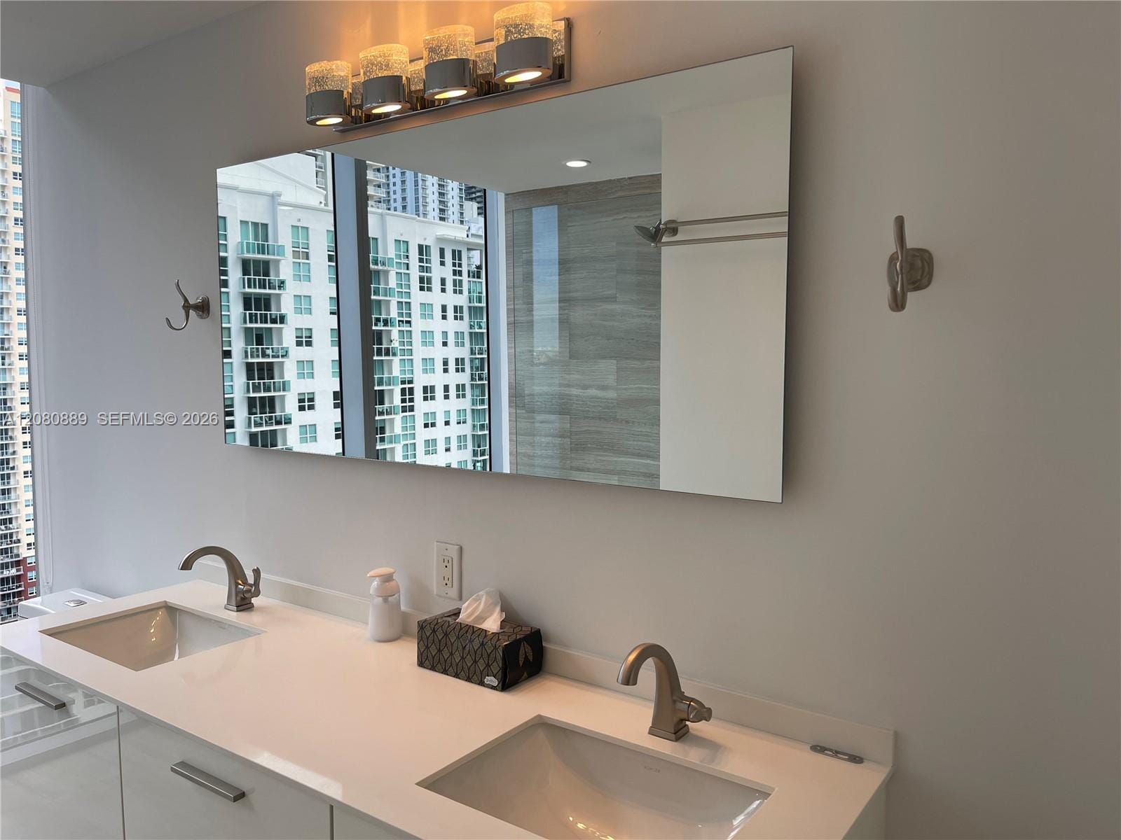 1300 Brickell Bay Drive 2010, Miami, FL 33131 photo 17