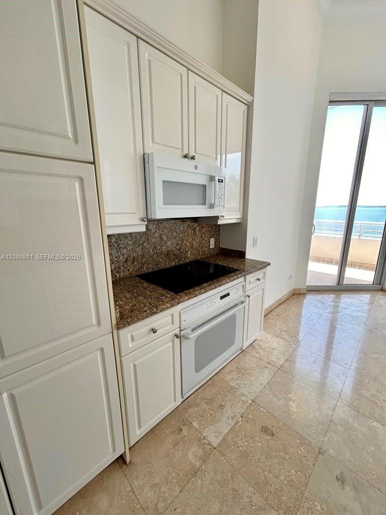 808 Brickell Key Drive 404 — photo 9