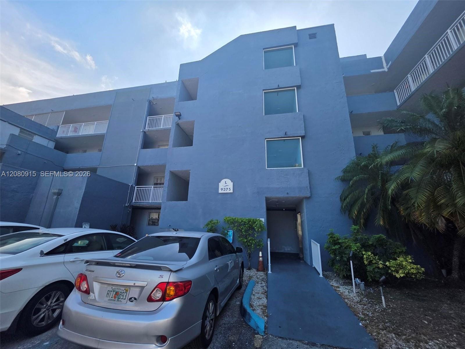 9375 Fontainebleau Boulevard L311, Miami, FL 33172