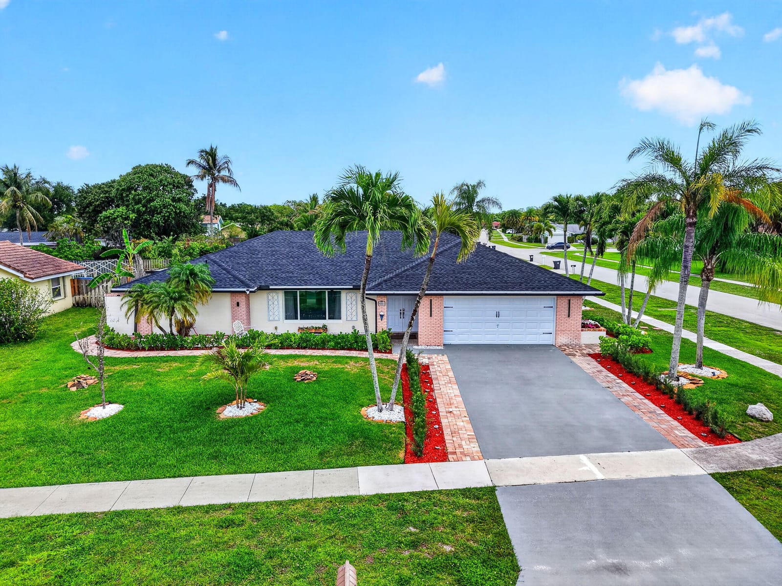 990 Hickory Trail, Wellington, FL 33414