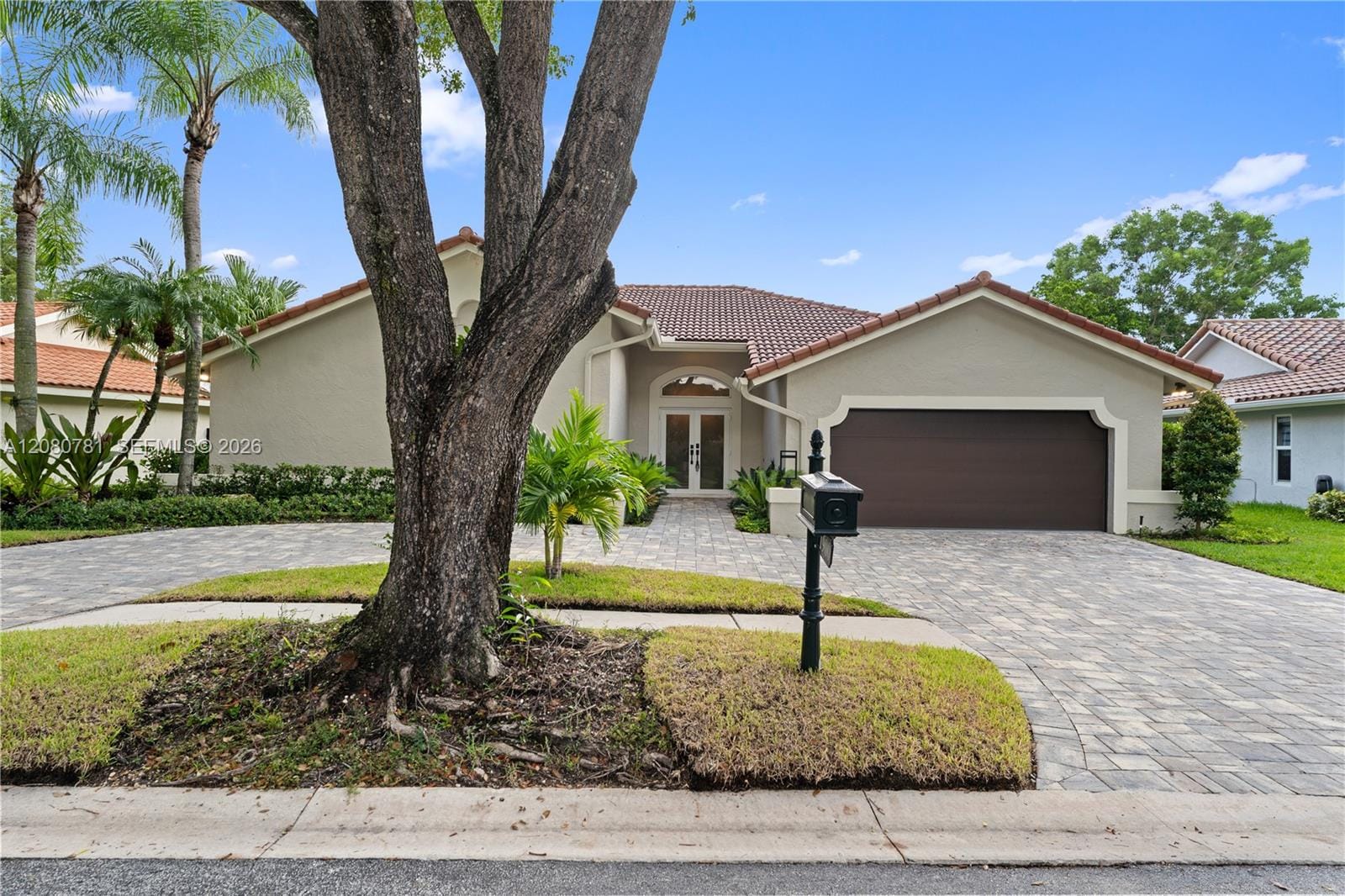 1900 Lakeshore Drive, Weston, FL 33326
