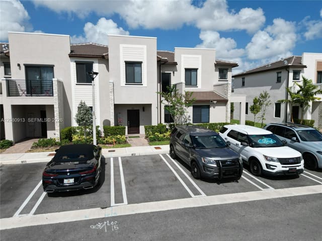 957 NE 211th Street, Miami, FL 33179
