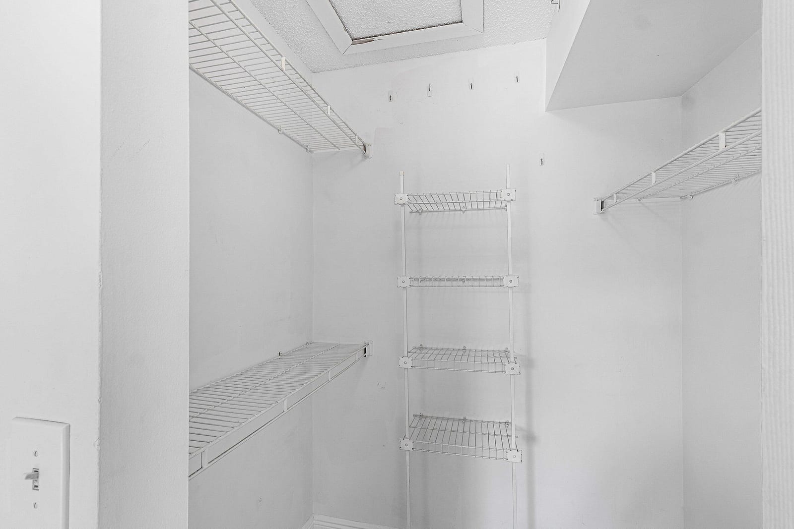 131 YACHT CLUB Way 307 — photo 10