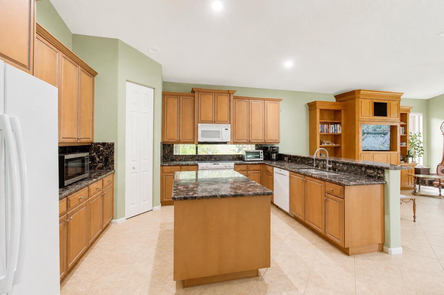 8855 Majorca Bay Drive — photo 10