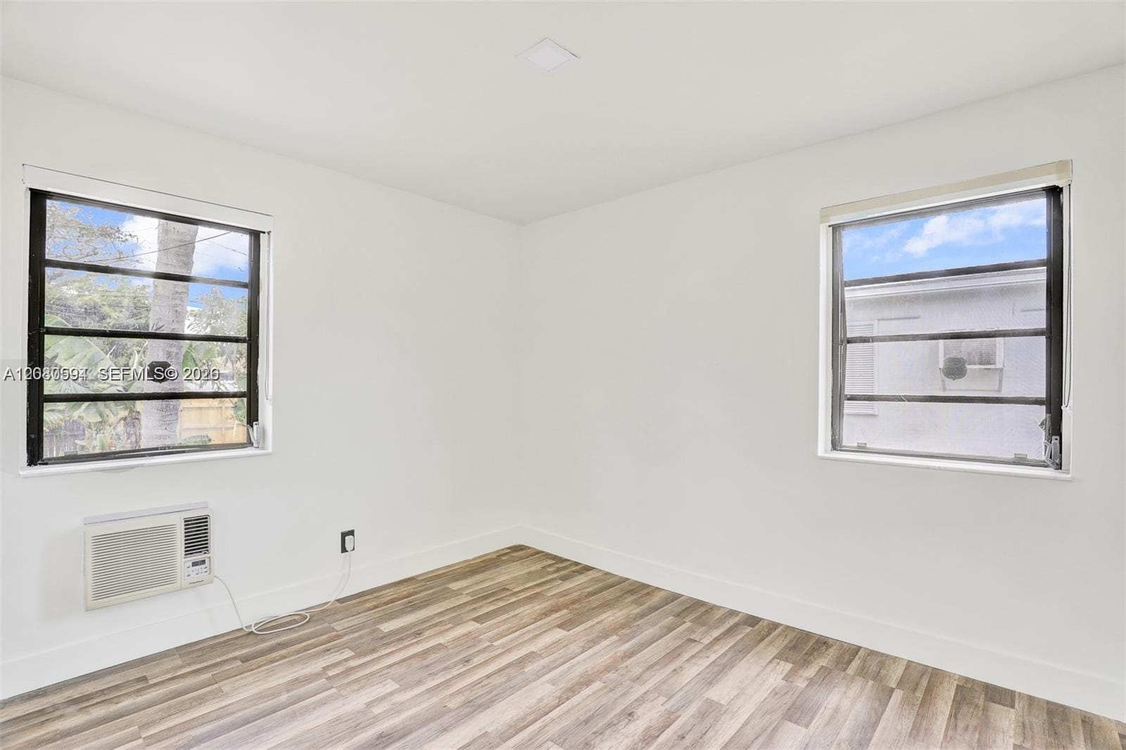941 NE 155th Terrace, North Miami Beach, FL 33162 photo 14