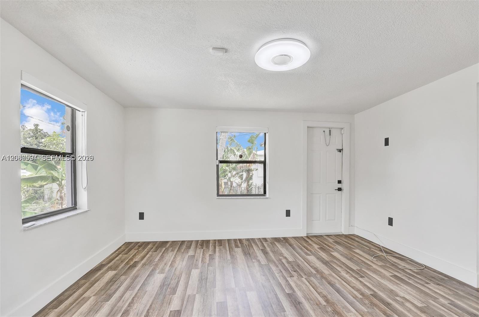 941 NE 155th Terrace — photo 8