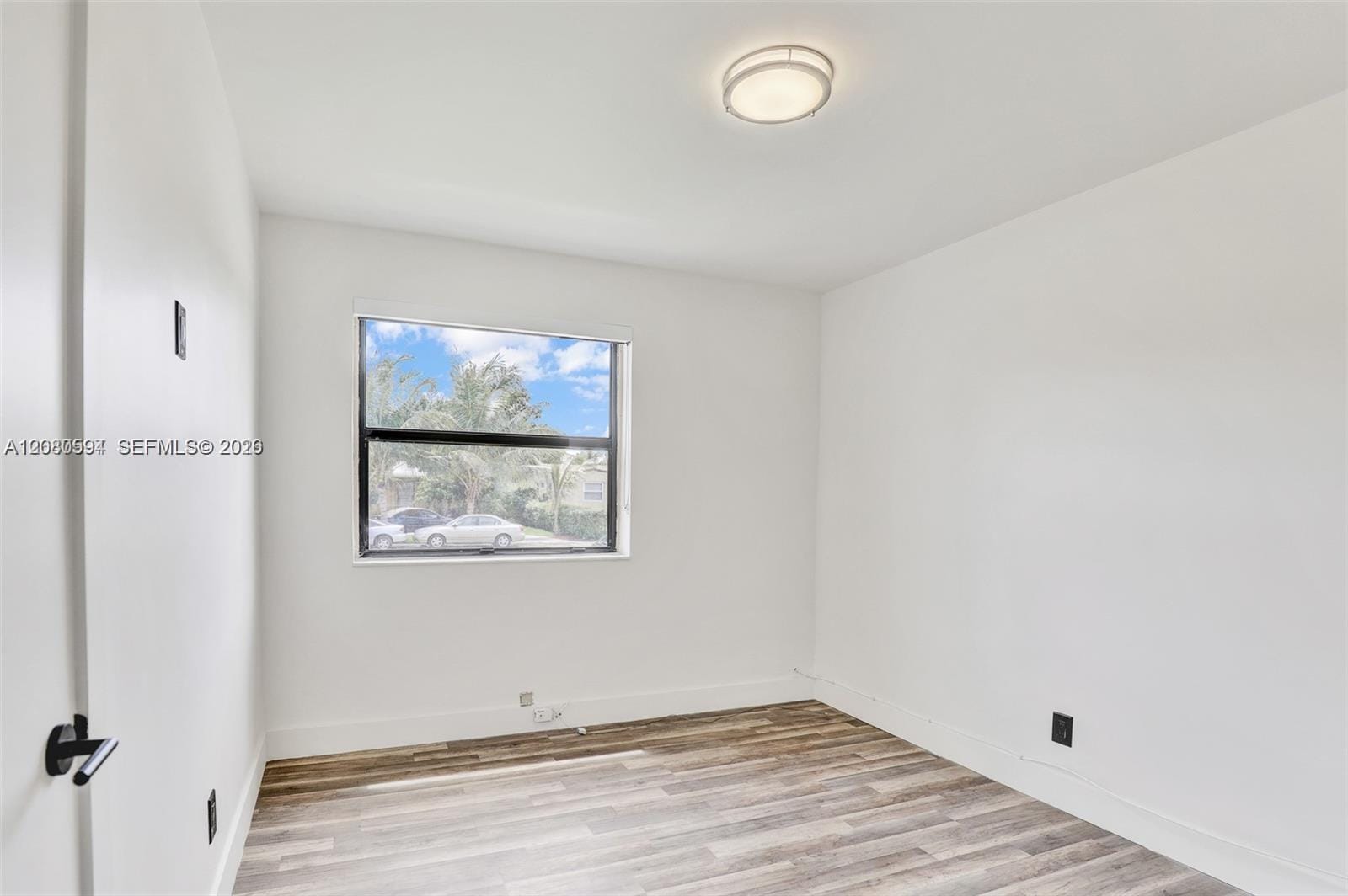 941 NE 155th Terrace — photo 10
