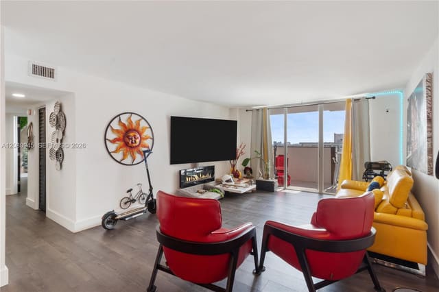 2780 NE 183rd Street 2114, Commodore Plaza, Aventura, FL