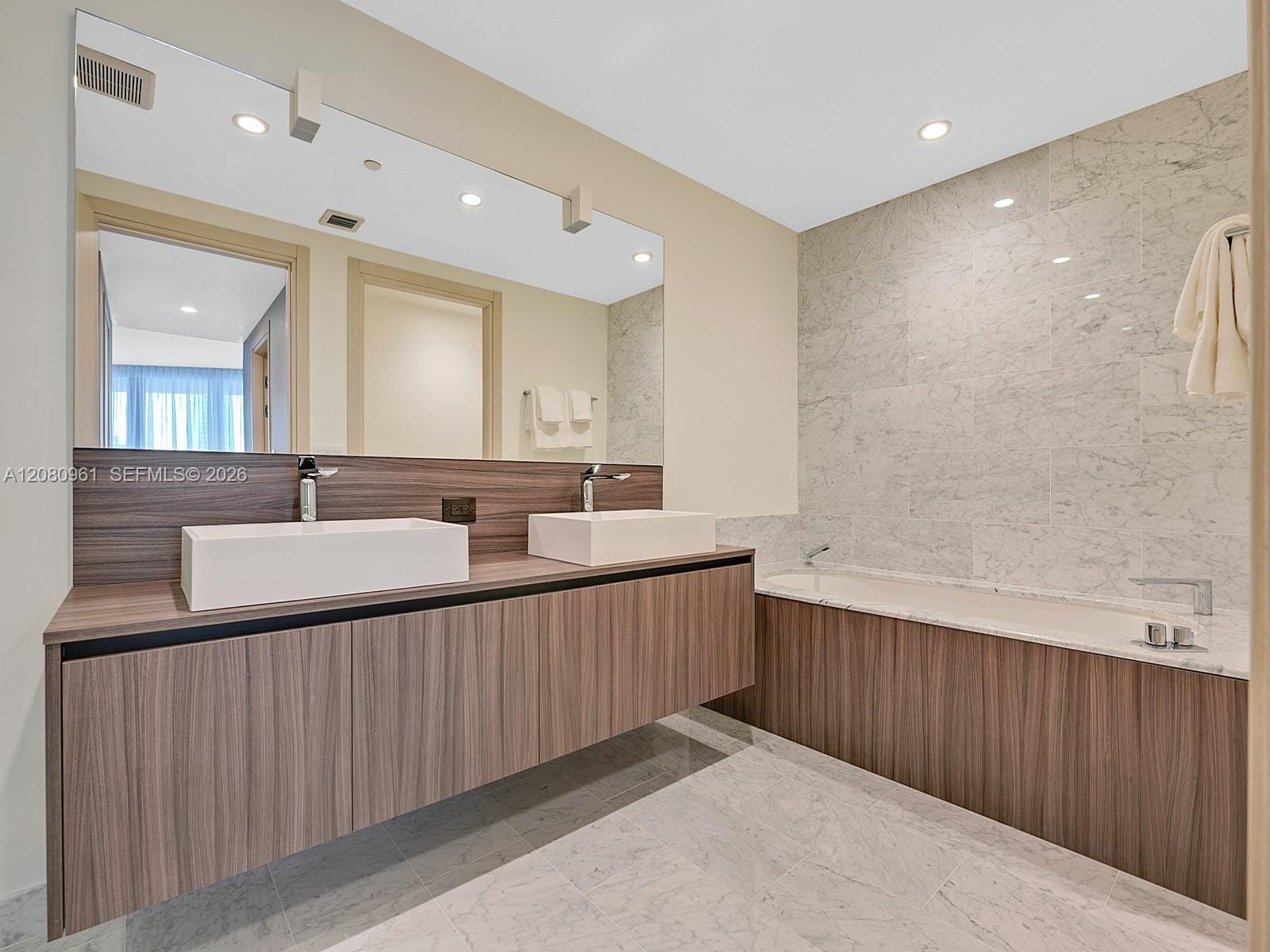 1000 Brickell Plaza 3402, Miami, FL 33131 photo 30