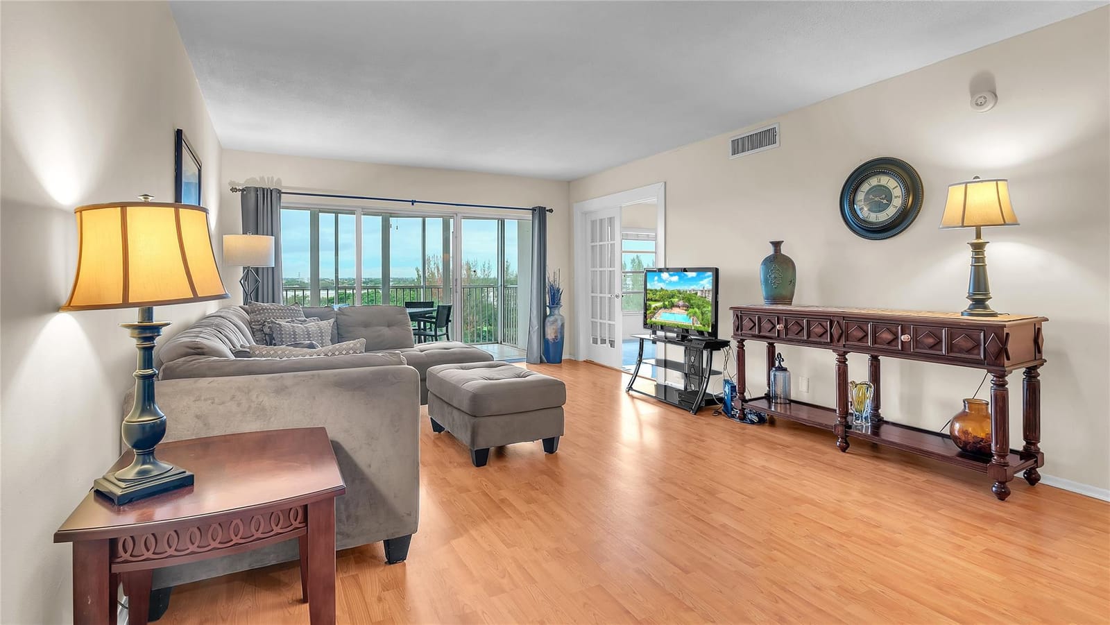 3150 N Palm Aire Drive 909, Pompano Beach, FL 33069