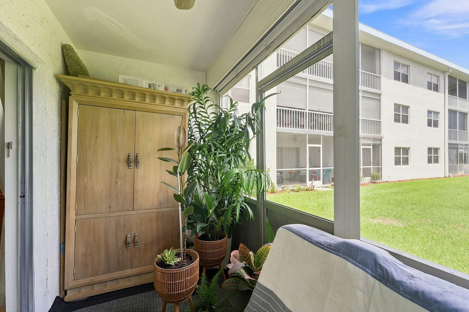9880 MARINA Boulevard 1510 — photo 10