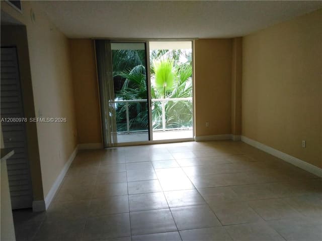 5091 NW 7 Street 402, Miami, FL 33126