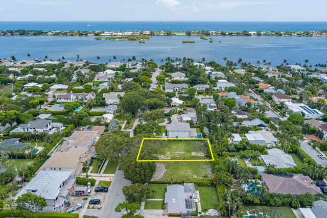 230 Forest Hill Boulevard, sold in ZIP 33405, West Palm Beach, FL