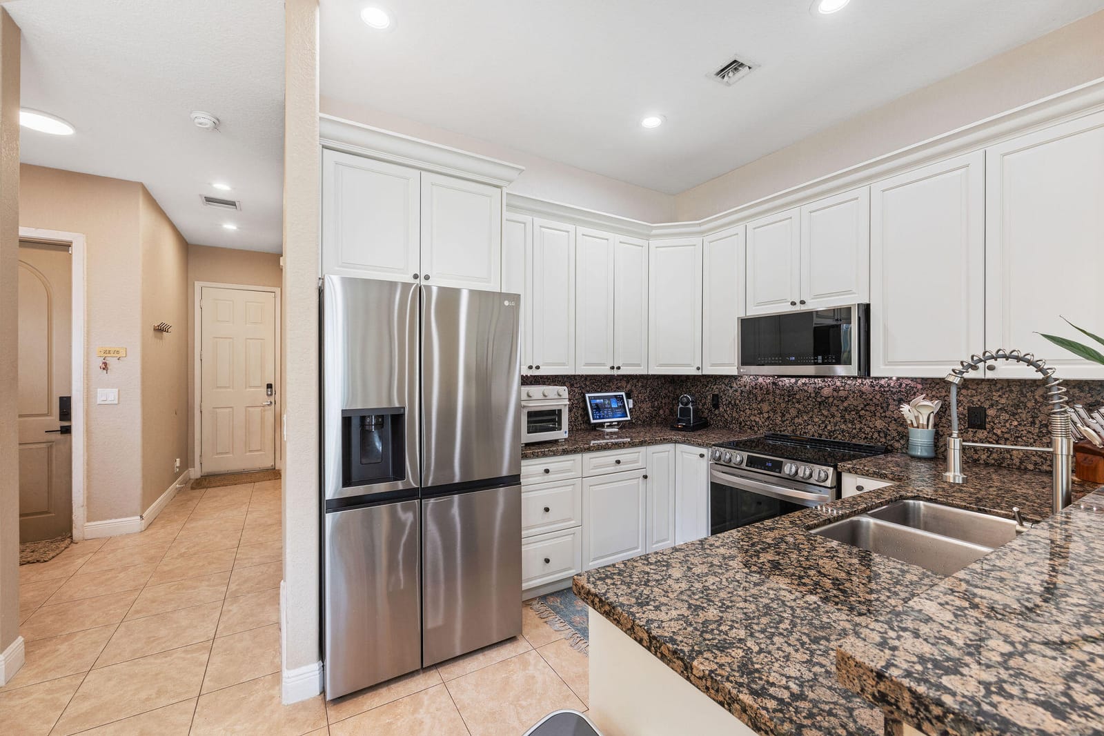 1323 NE 5TH Terrace, Fort Lauderdale, FL 33304 photo 14