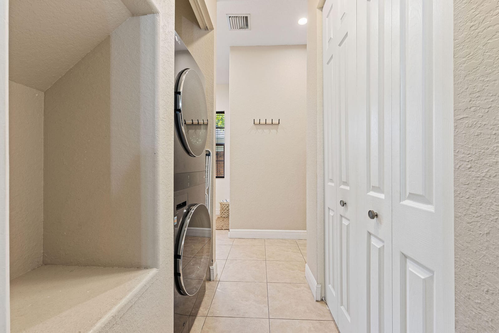 1323 NE 5TH Terrace, Fort Lauderdale, FL 33304 photo 23