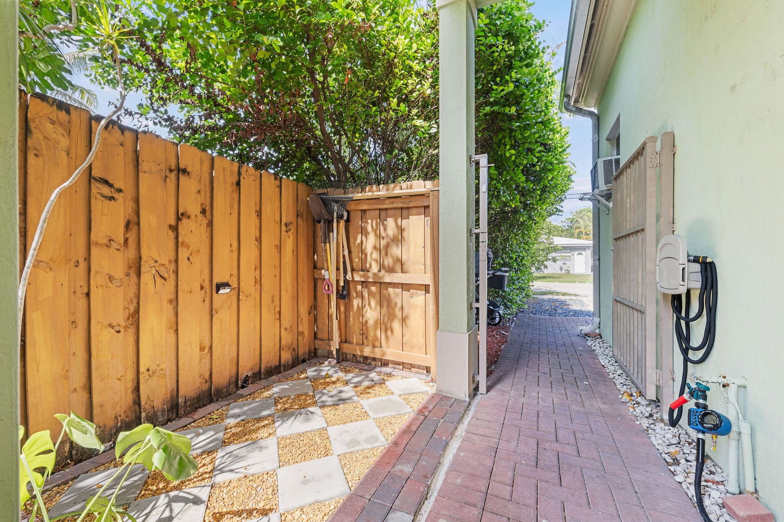 1323 NE 5TH Terrace, Fort Lauderdale, FL 33304 photo 29