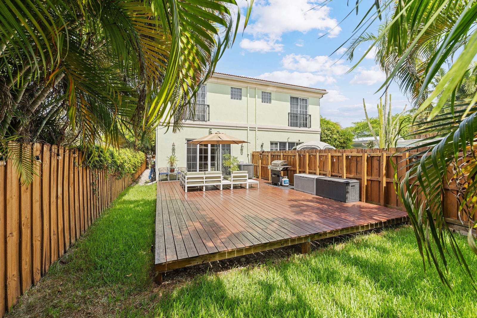 1323 NE 5TH Terrace, Fort Lauderdale, FL 33304 photo 4