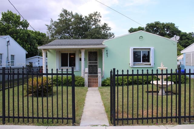 665 NW 50th Street, Miami, FL 33127