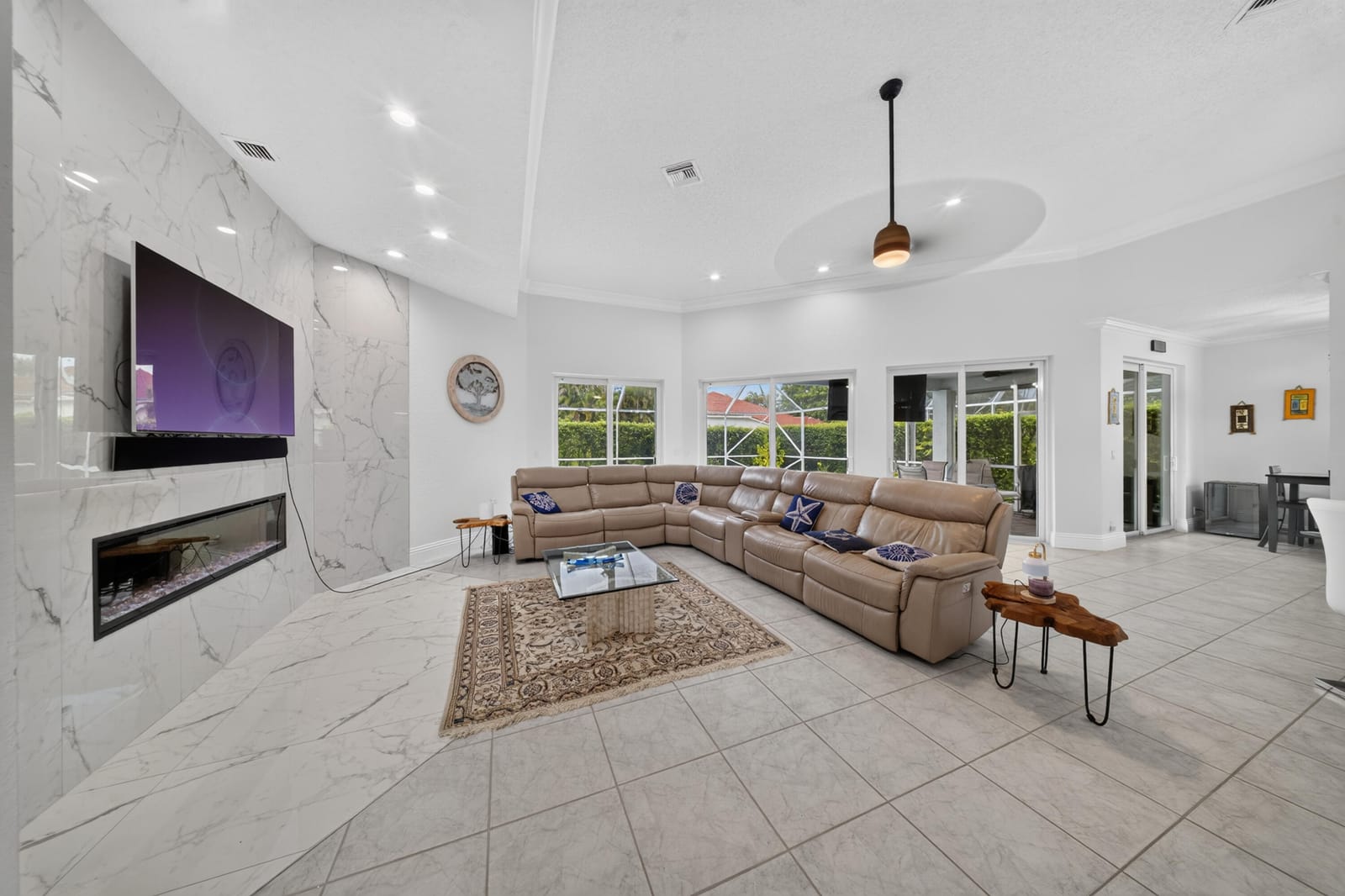 7690 La Corniche Circle — photo 11