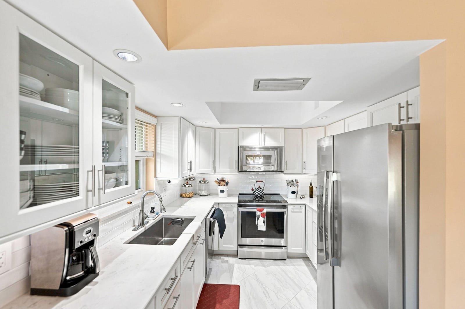 330 SW South River Drive 207 — photo 7
