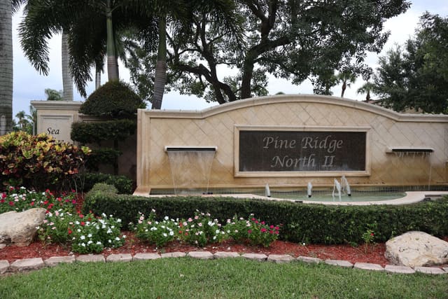 603 Sea Pine Way H3, Greenacres, FL 33415