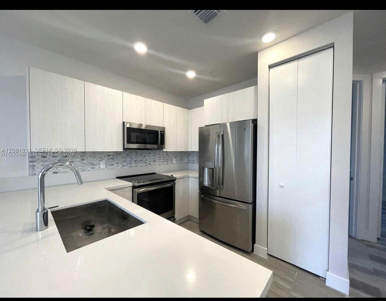 10229 NW 64th Terrace 303, Doral, FL 33178 photo 4