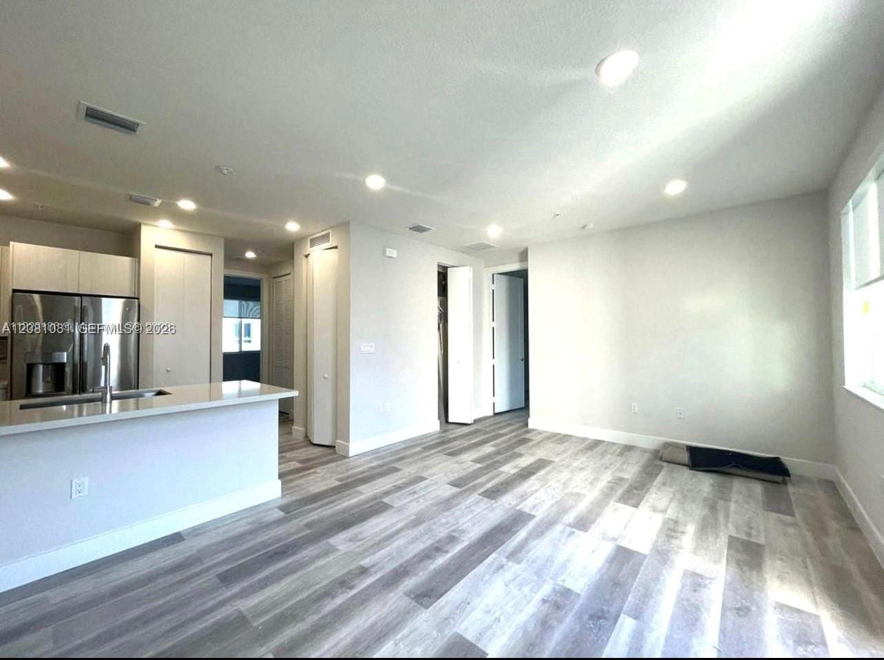 10229 NW 64th Terrace 303, Doral, FL 33178 photo 7