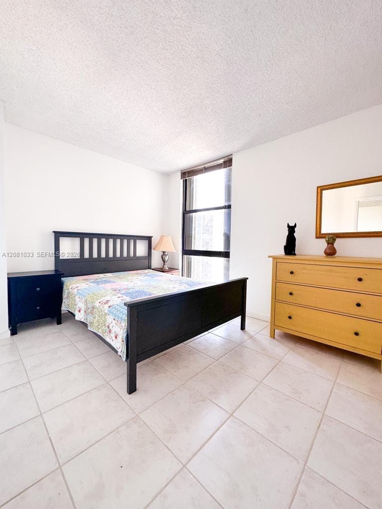 20335 W Country Club Drive 2302 — photo 4