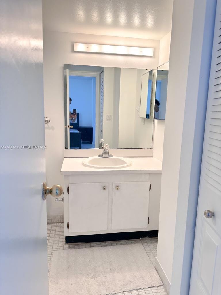 20335 W Country Club Drive 2302 — photo 5