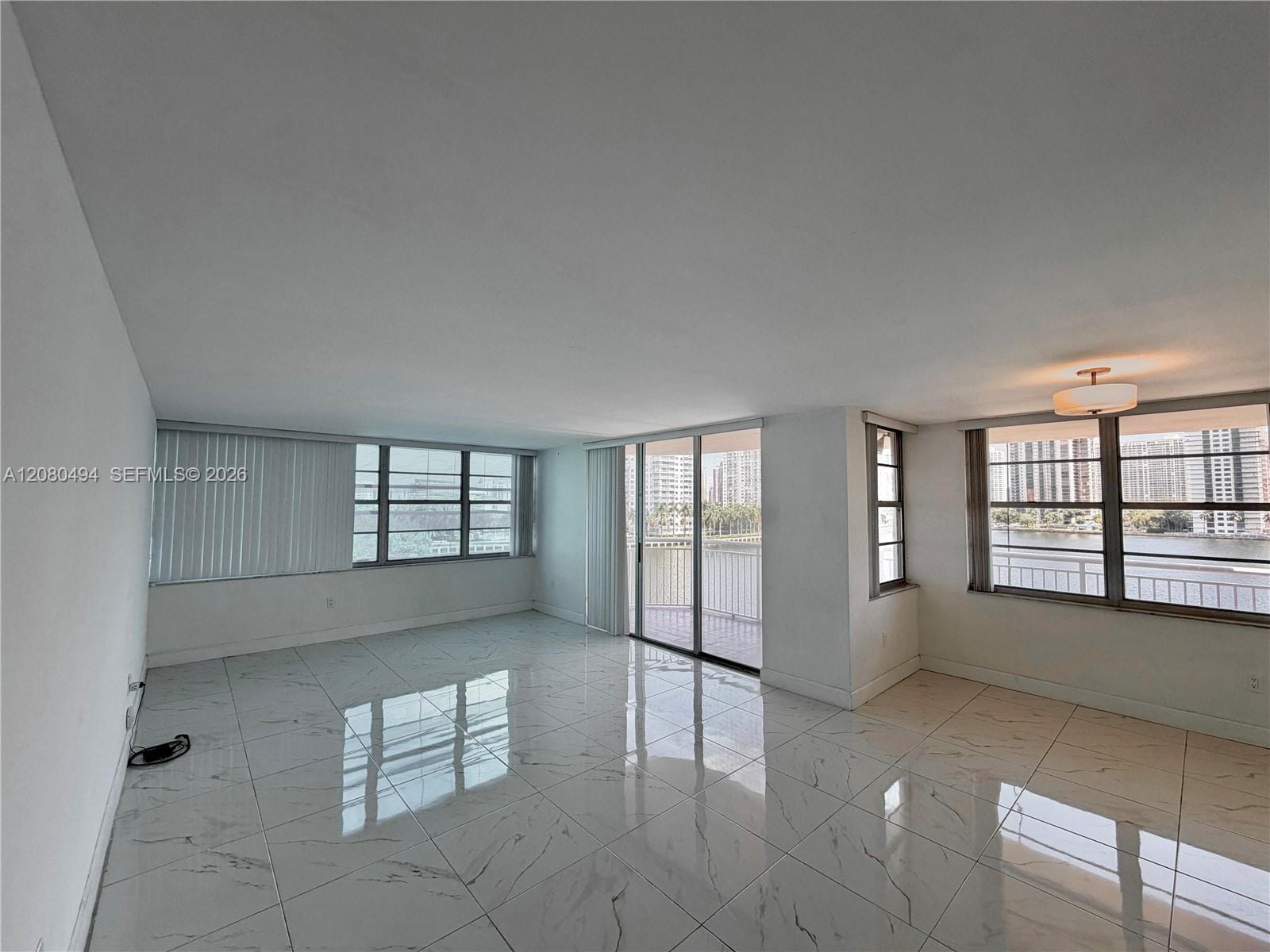 18081 Biscayne Boulevard 504 — photo 2