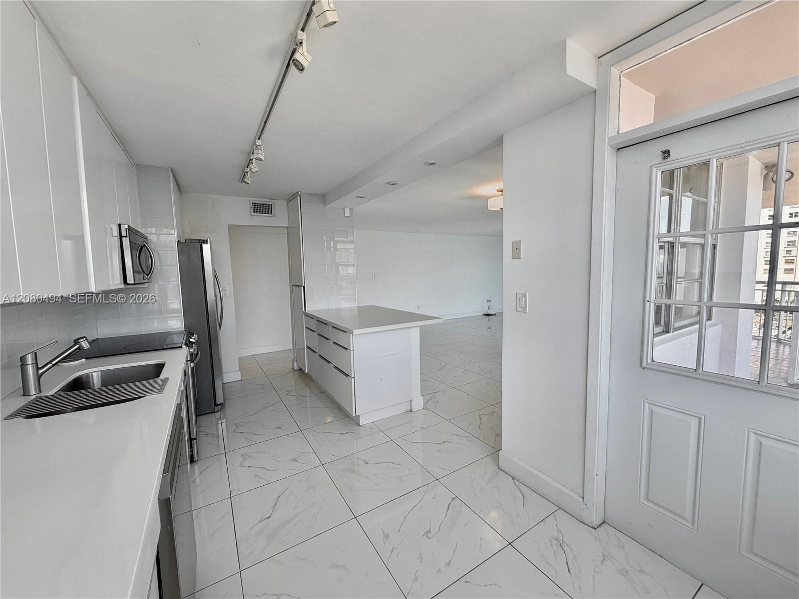 18081 Biscayne Boulevard 504, Aventura, FL 33160 photo 19