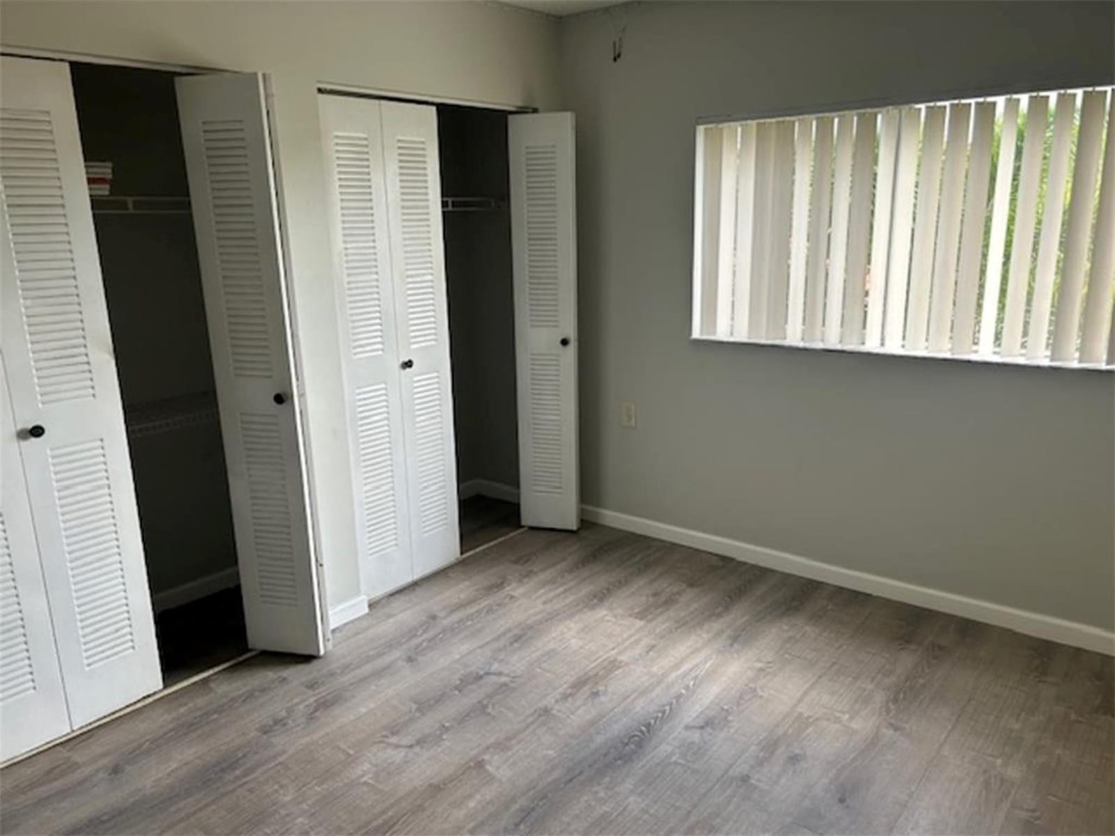 1089 N Benoist Farms Road 301 — photo 11