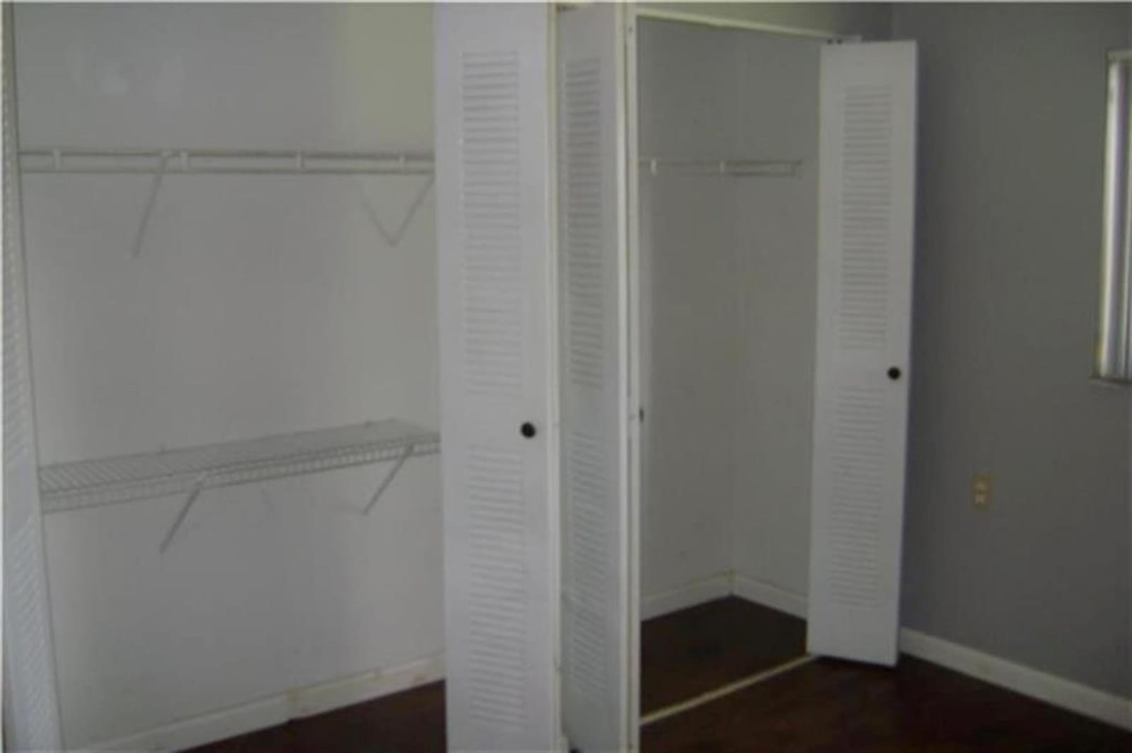 1089 N Benoist Farms Road 301 — photo 12