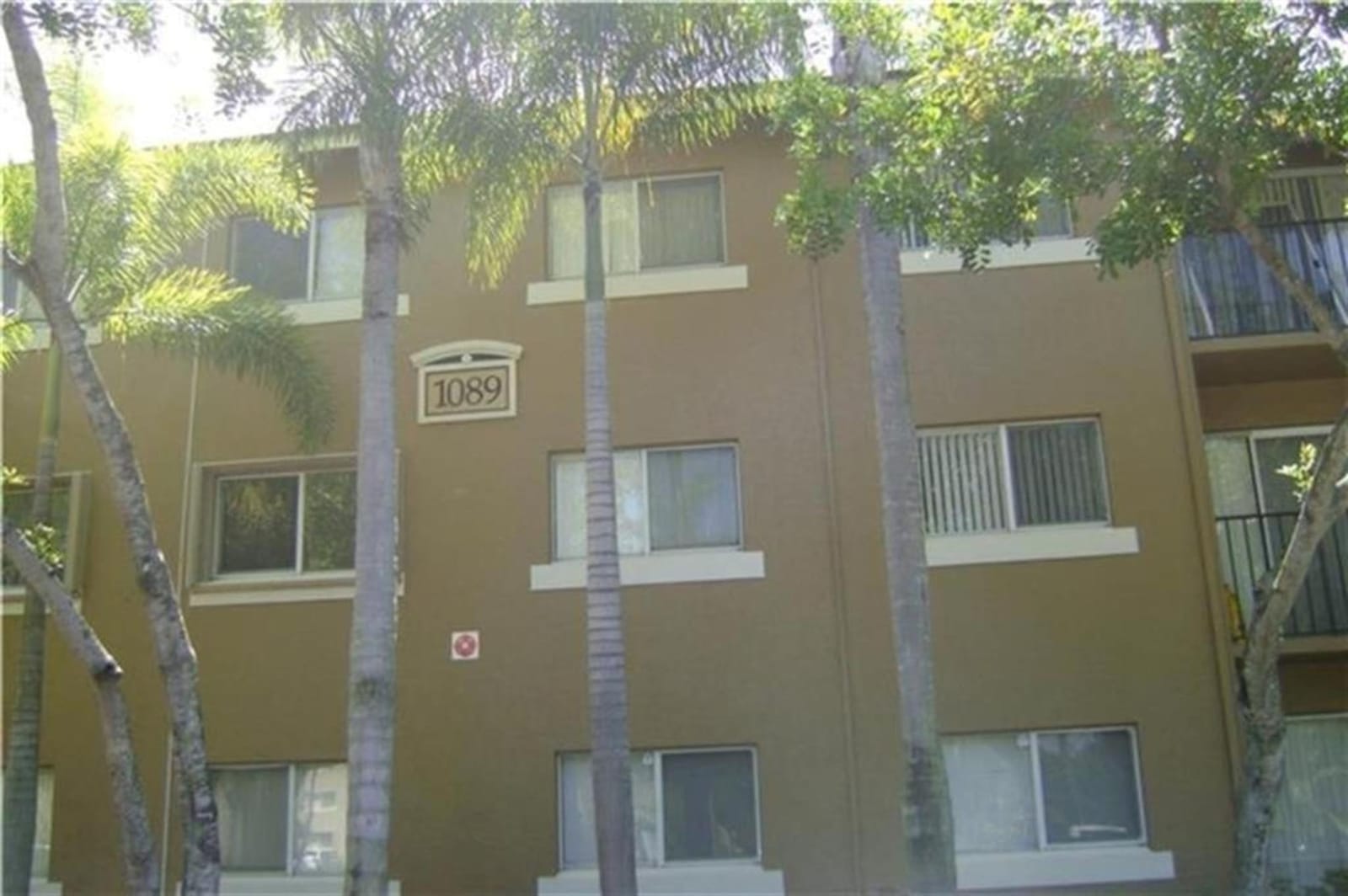 1089 N Benoist Farms Road 301 — photo 3