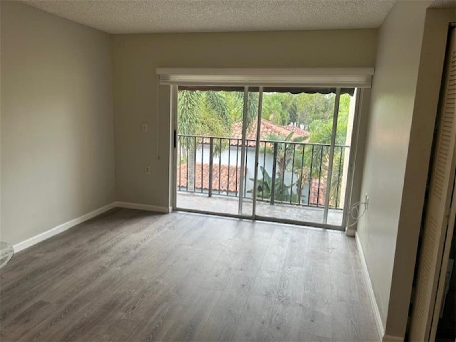 1089 N Benoist Farms Road 301 — photo 4
