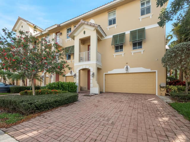 1850 Via Sofia, Boynton Beach, FL 33426