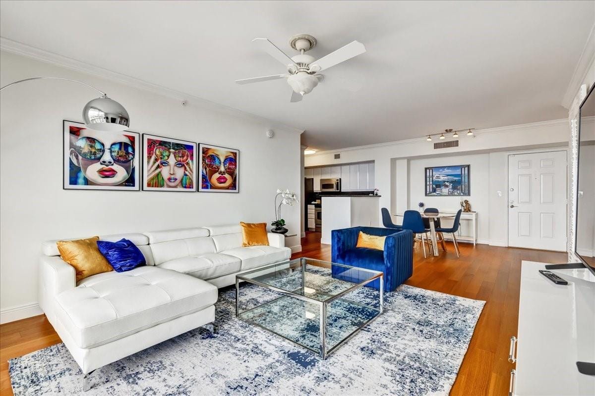 651 OKEECHOBEE Boulevard 801