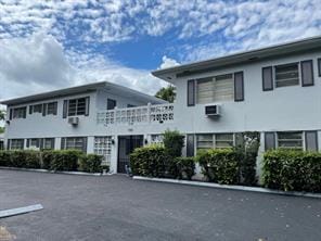 2004 S WILEY Street, Hollywood, FL 33020