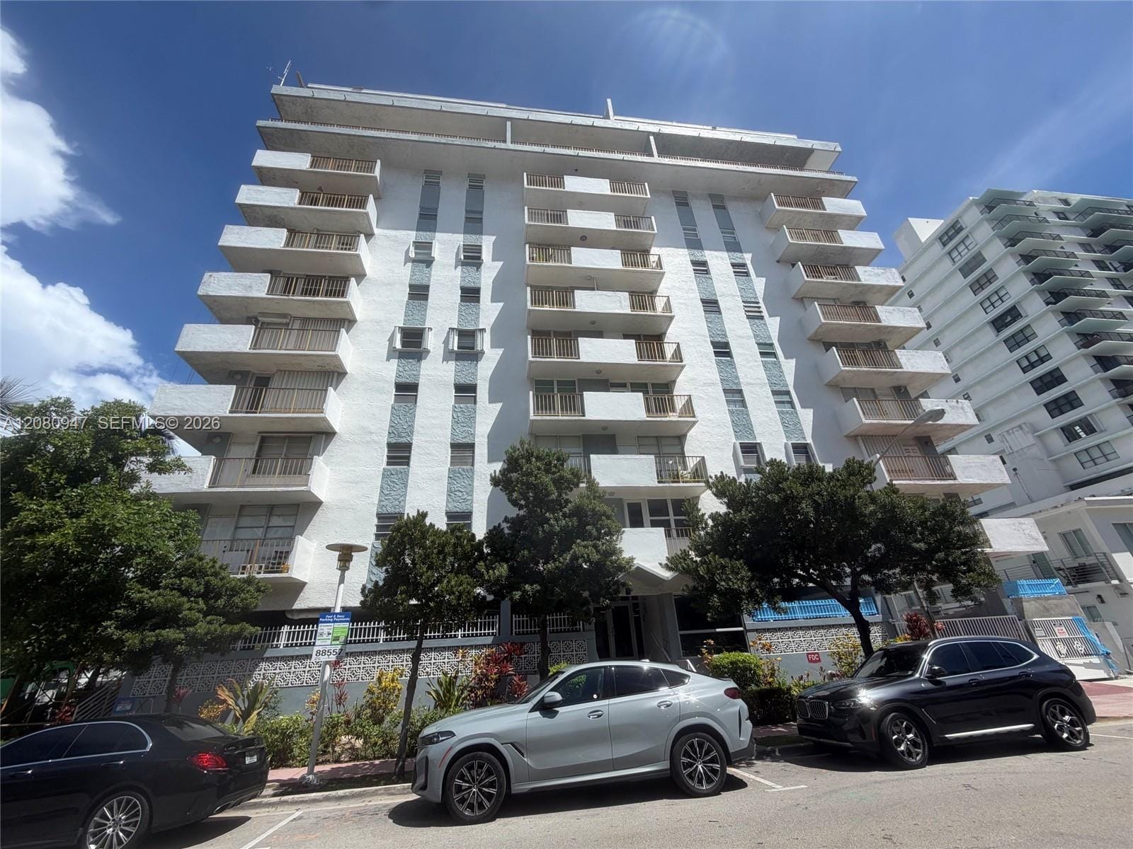 245 18th Street 805, Miami Beach, FL 33139 photo 2