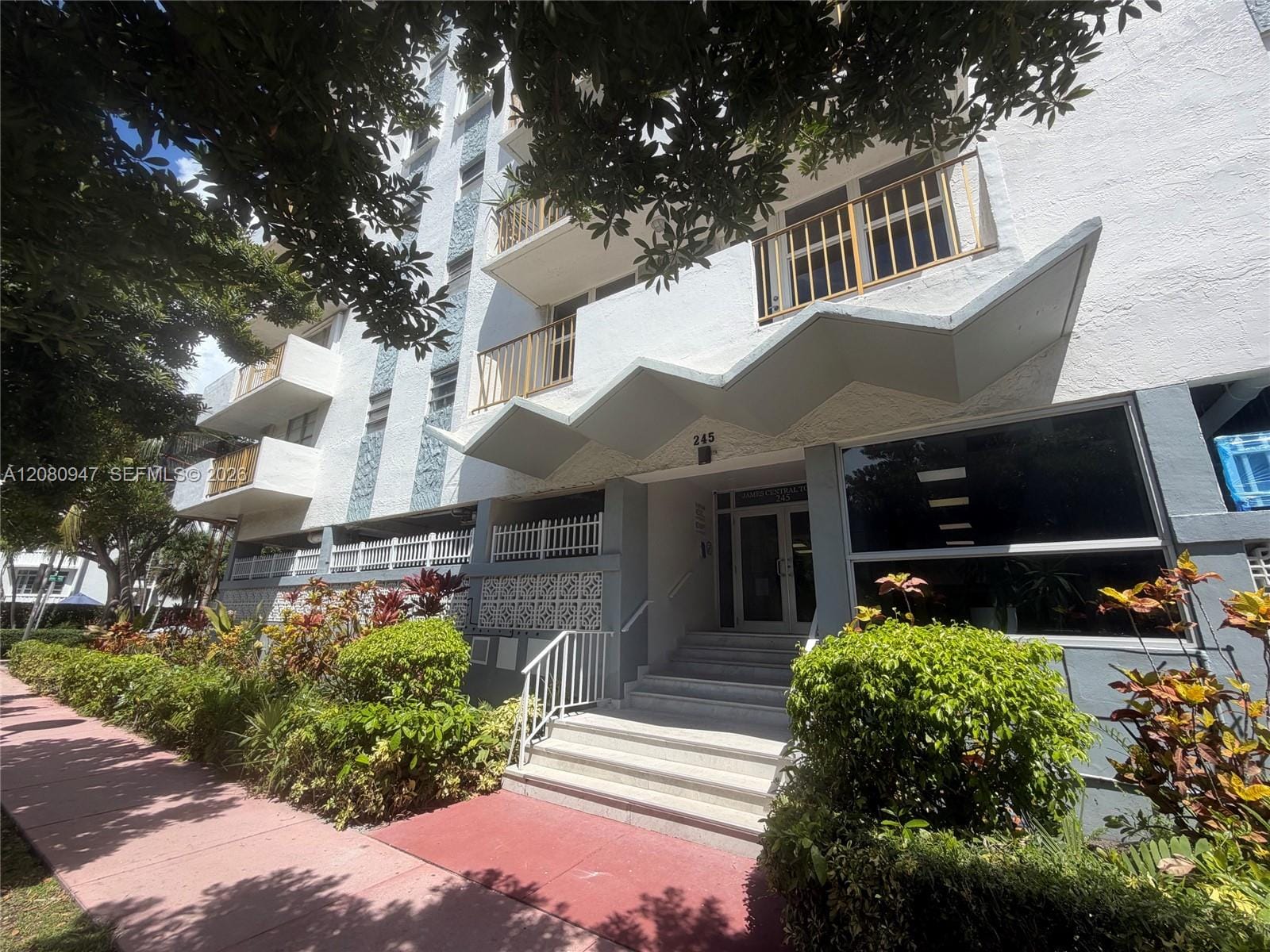 245 18th Street 805, Miami Beach, FL 33139 photo 3