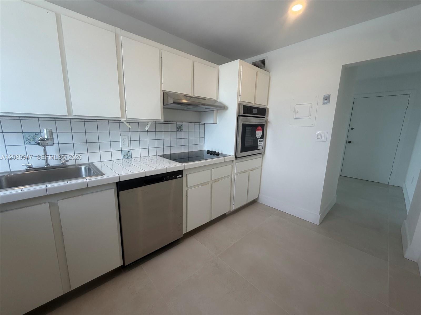 245 18th Street 805, Miami Beach, FL 33139 photo 26